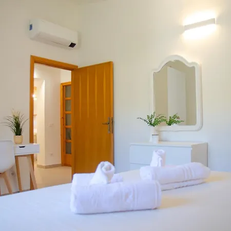 Dimora Moderna Nella Natura - 5min Budoni